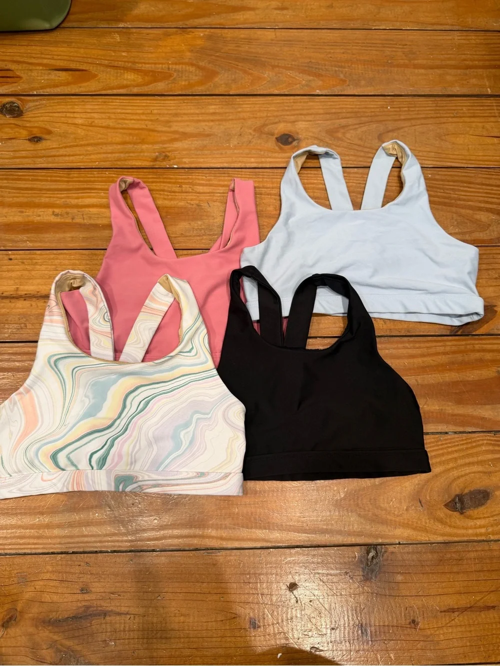 (671) x4 SPORTS BRAS
